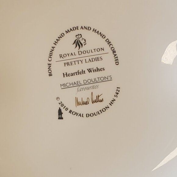 Royal Doulton Figurine “Heartfelt Wishes” HN5421 - Picture 10 of 10